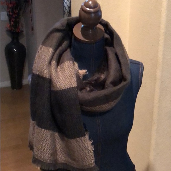 Blanket scarf🍂 - Picture 4 of 6